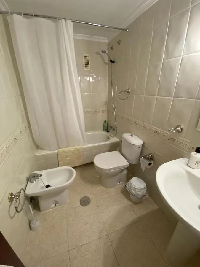 Apartamento Familiar En Barrio Reina Victoria Huelva 0*,  España